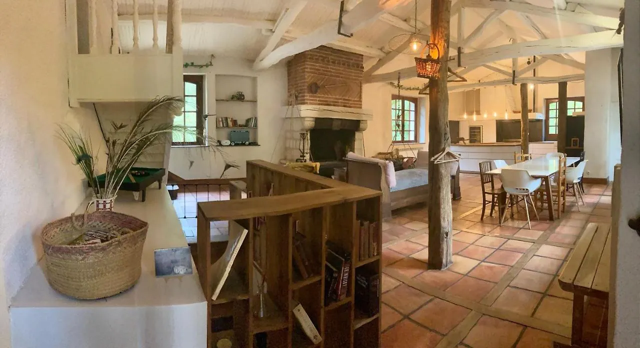 Domaine Du Moulin Bed & Breakfast Mouzieys-Teulet 0*,  France