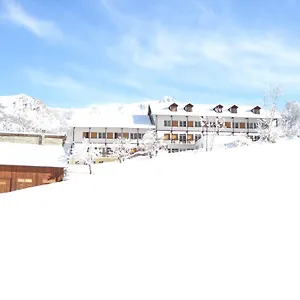 hostel-neige-et-soleil.fr-provencehotel.com/